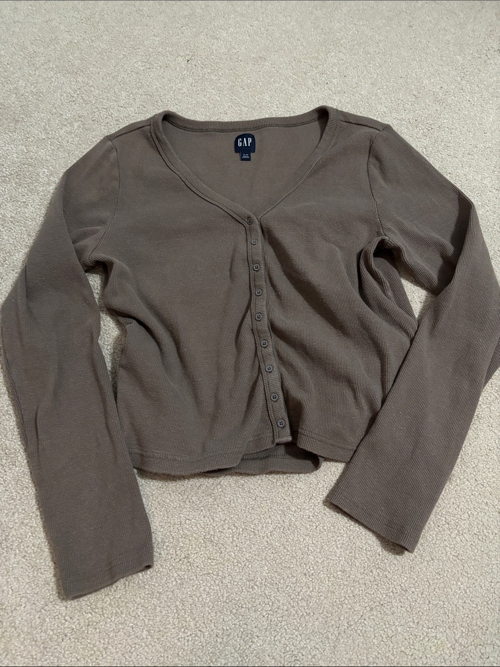 GAP TOP BUNDLE - Picture 5 of 6